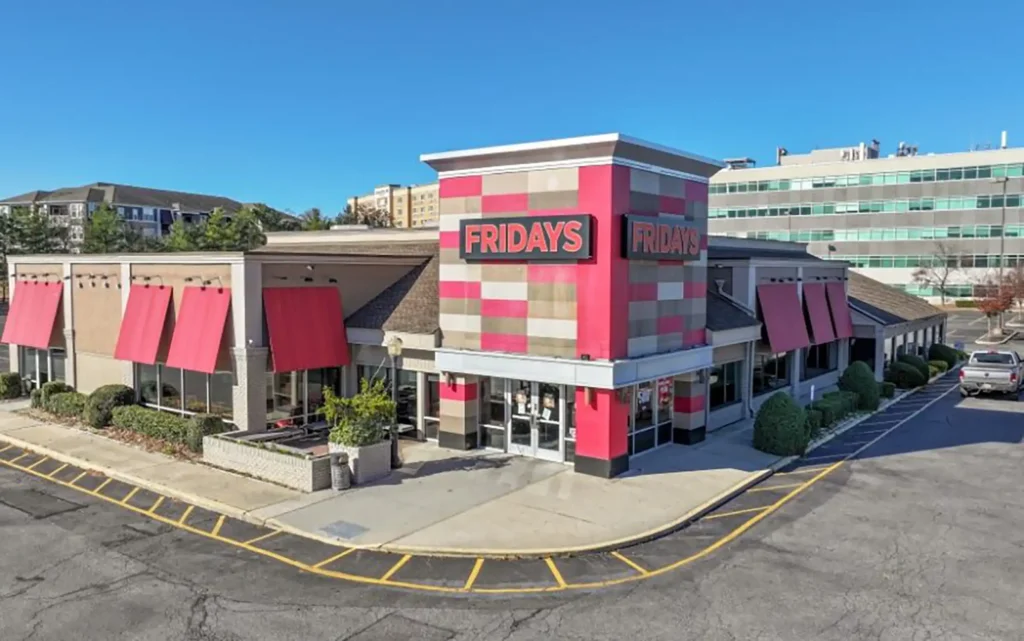 The former Fridays property at 829 Merrick Ave. in Westbury. / Courtesy of RIPCO Real Estate