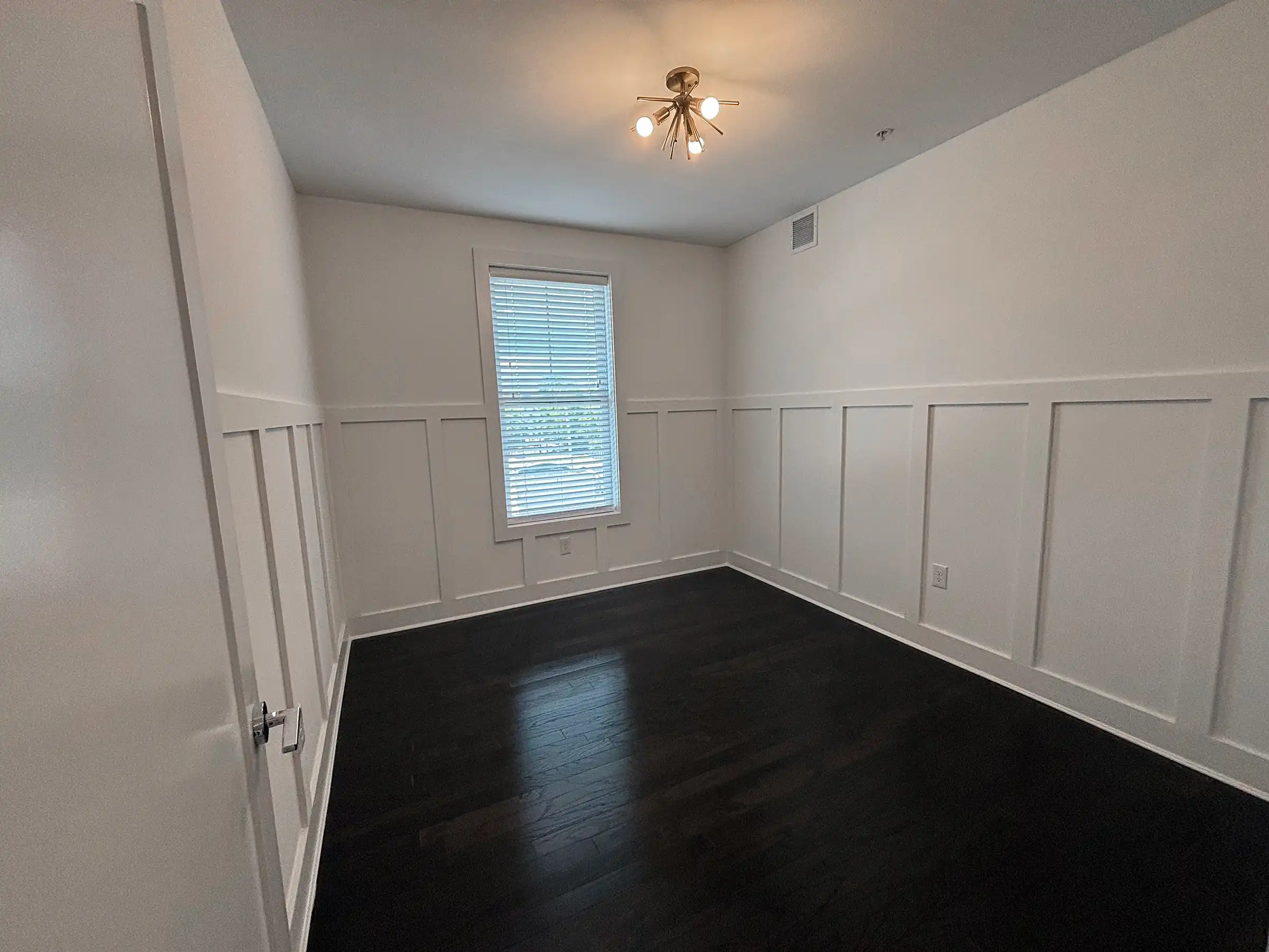 526 Marina Pointe Drive Interior - View 3