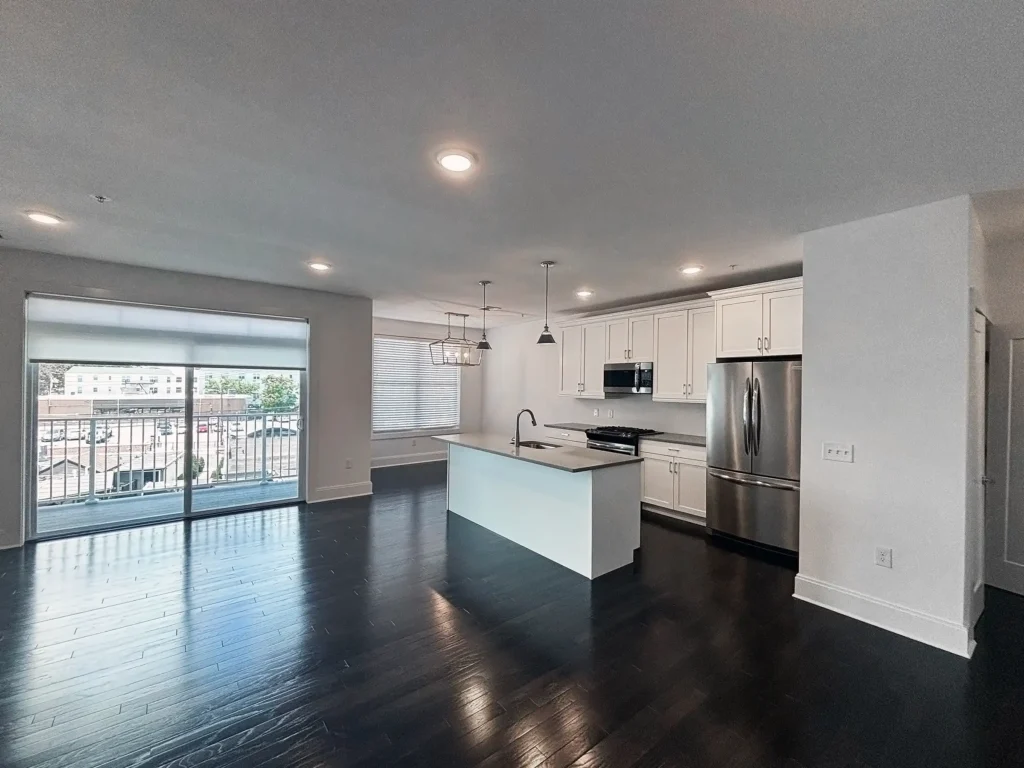 526 Marina Pointe Drive Interior