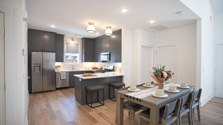 845 East Meadow Ave Kitchen & dining room 08 15