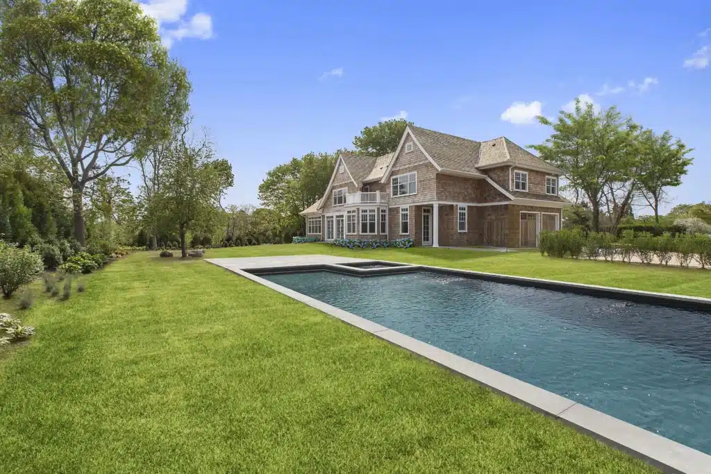 Bishops Grant Backyard, Southhampton Village