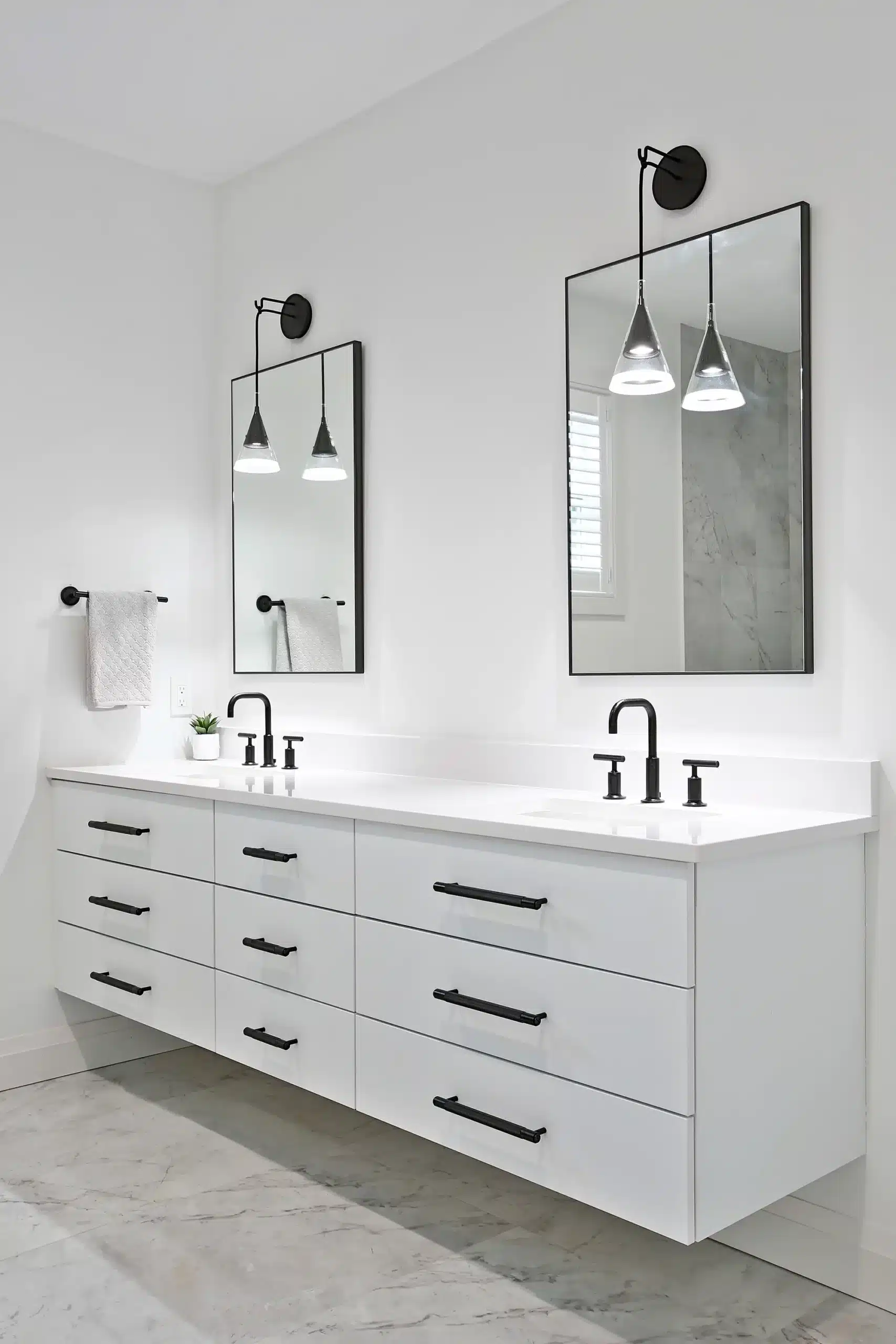 Oak Ridge - Bathroom Vanity - View 11