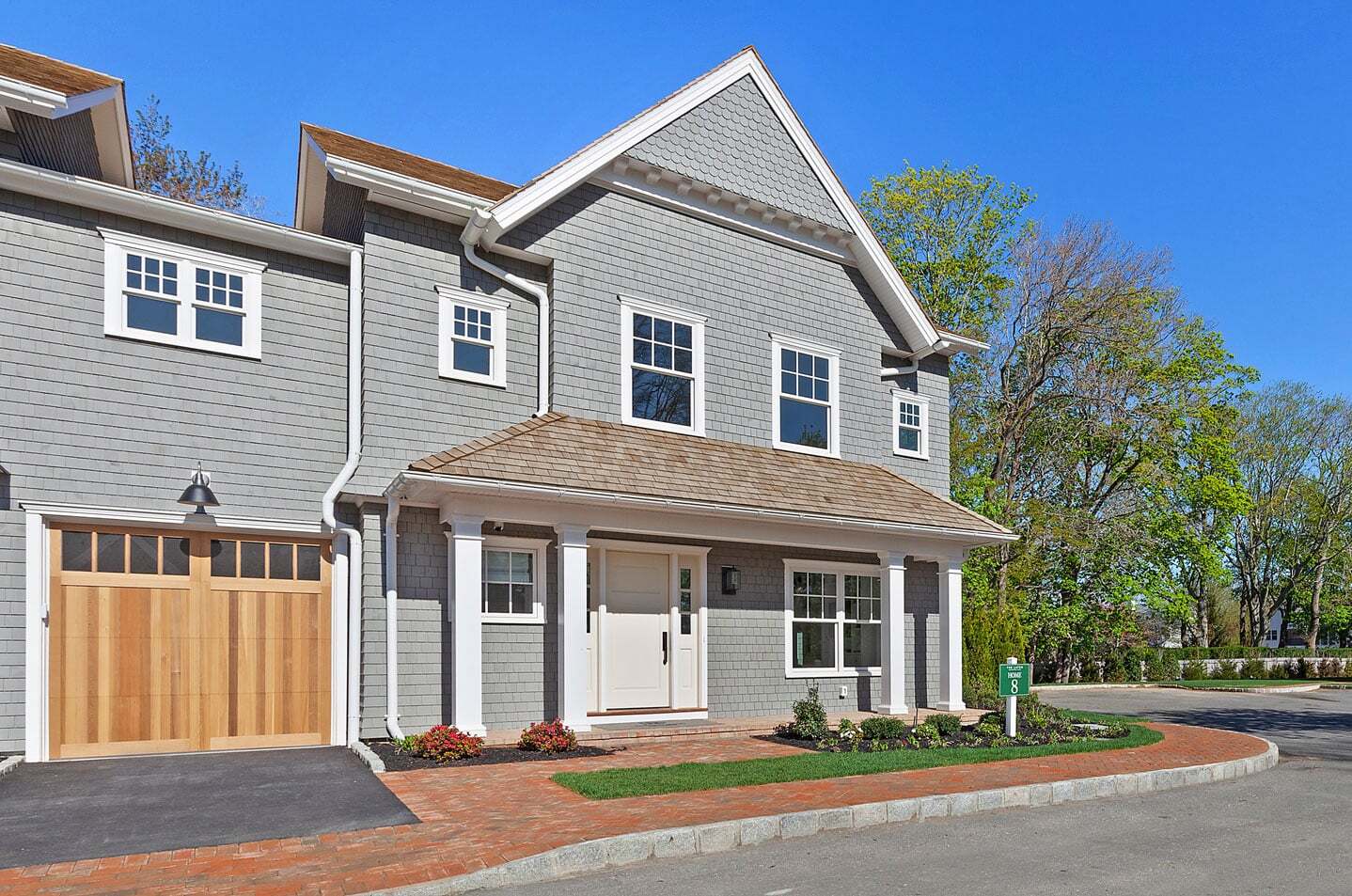  - View 1, Opens Model BoxThe Southampton Village Latch Southampton NY 11968 Unit8Exterior 1 (1)