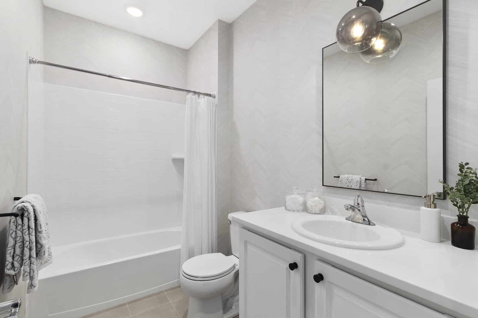 Hall Bath 1 1650x1100 - View 49