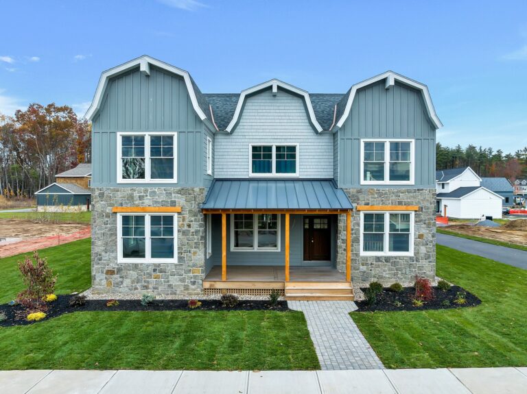 18 Aurora Ave