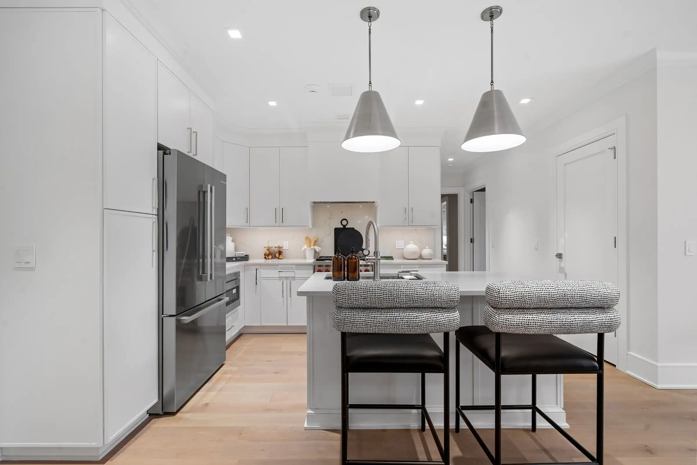 Adelphi Interior Kitchen Image - View 6