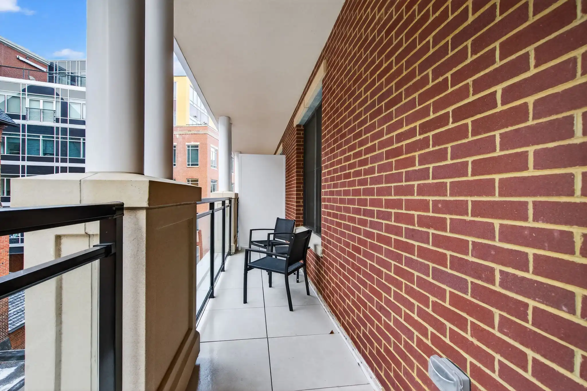 Adelphi B3 Model Exterior - View 11