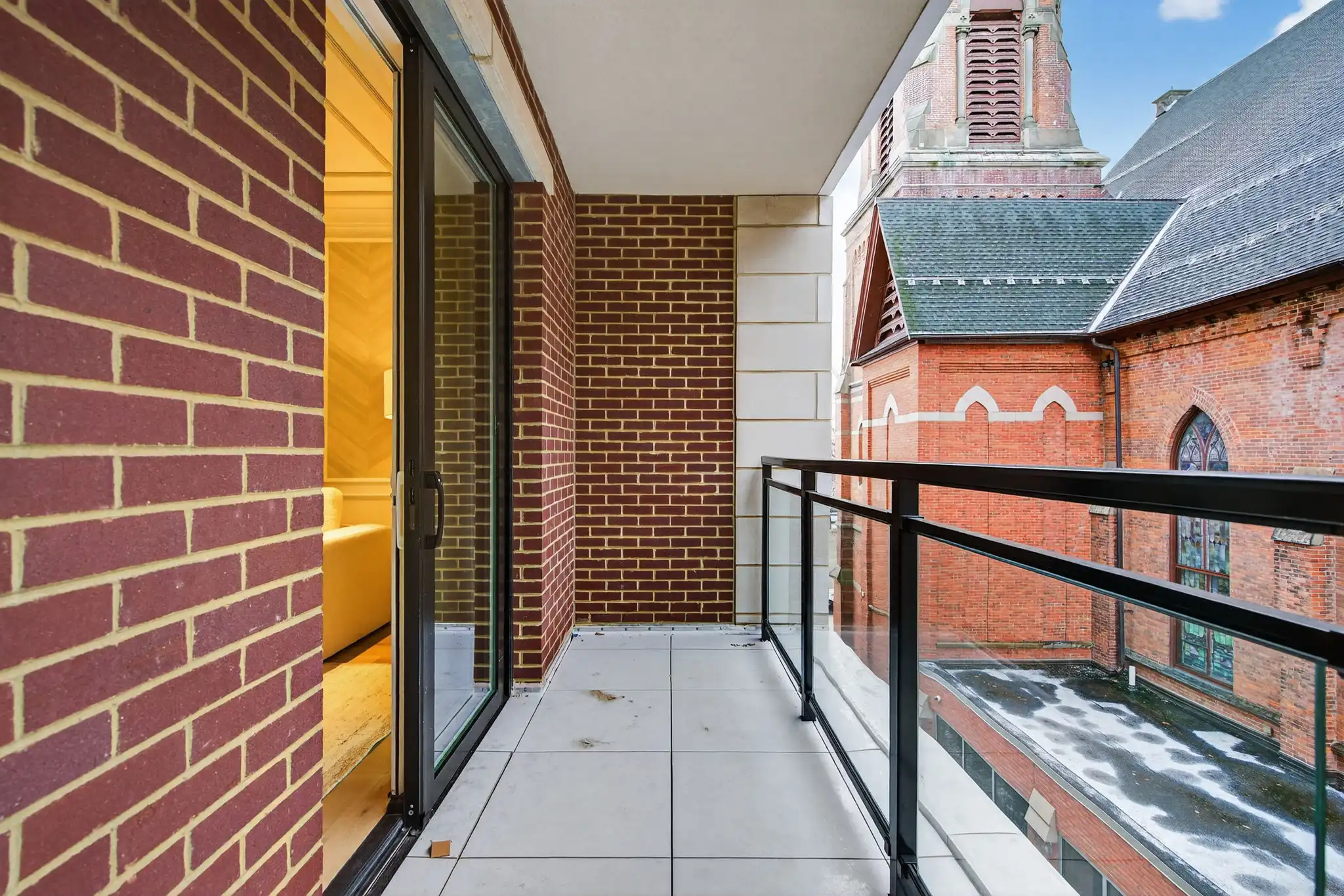 Adelphi B3 Model Exterior - View 9