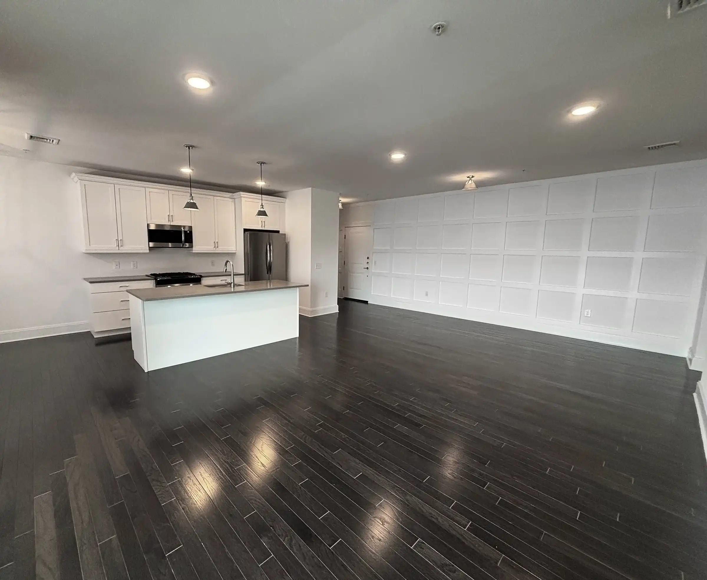 526 Marina Pointe Drive Interior - View 6