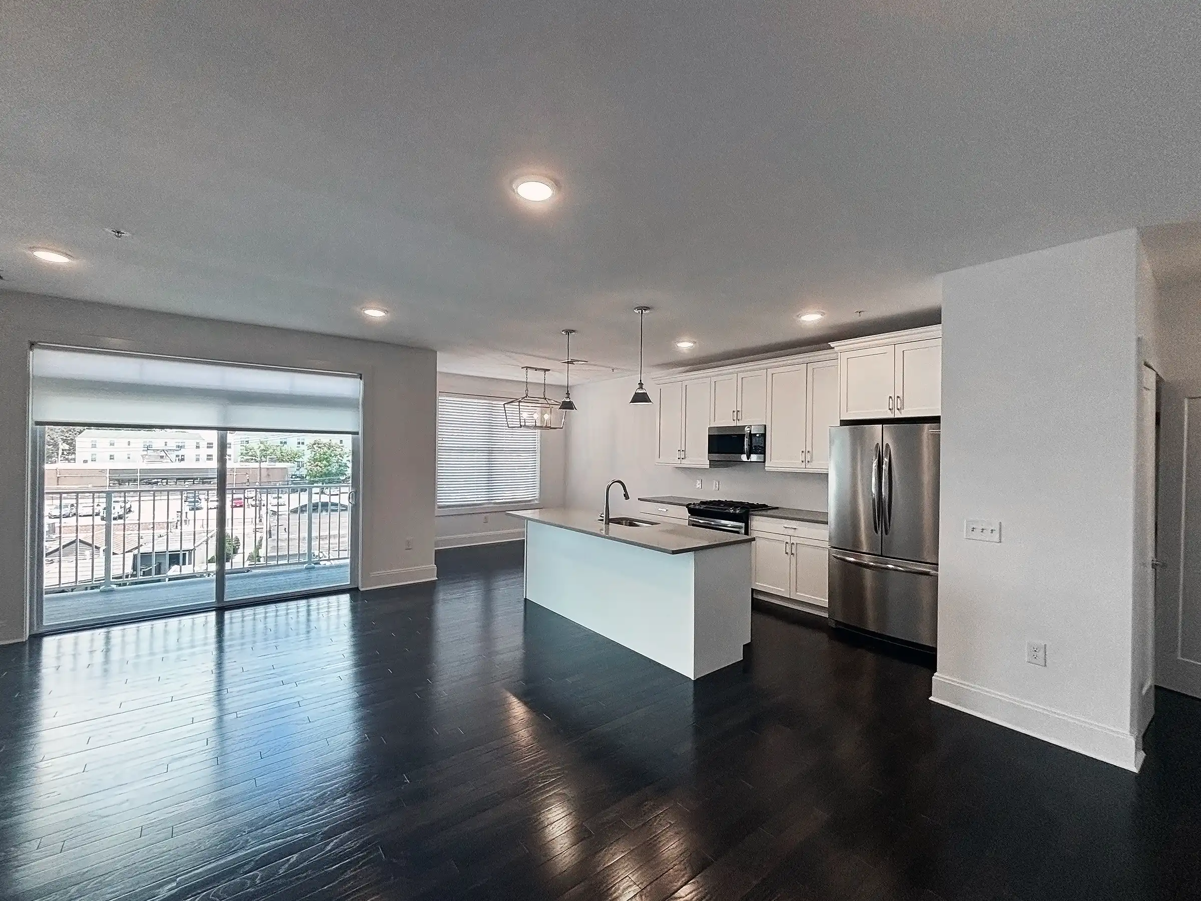 526 Marina Pointe Drive Interior - View 7