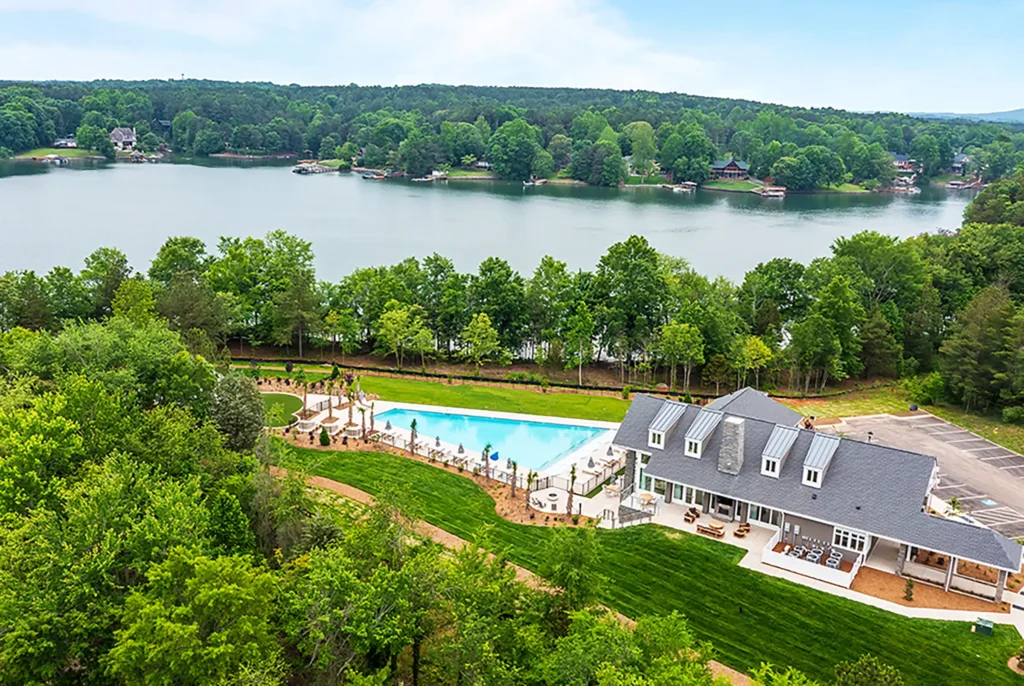 Image of The Beacon Club at Lakeside Pointe.