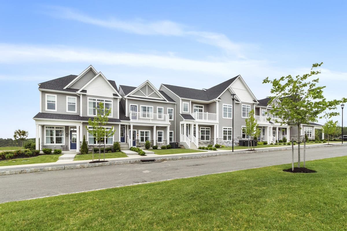 Country Pointe Meadows Yaphank The Bradford 10