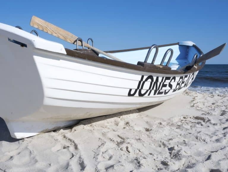Meadowbrook Pointe East Meadow Jones Beach boat