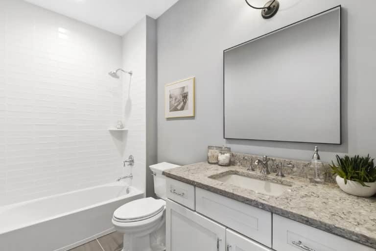 The Elgin Bath - View 9, Opens Model Box