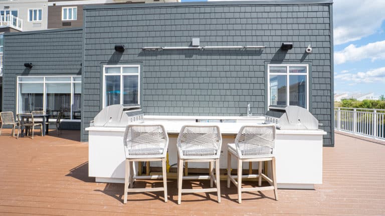  - View 6, Opens Model BoxGrilling Area