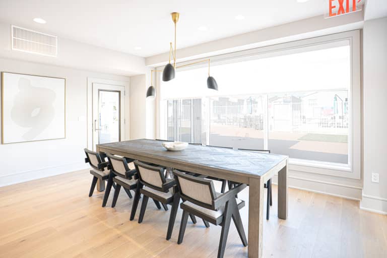  - View 28, Opens Model BoxDining