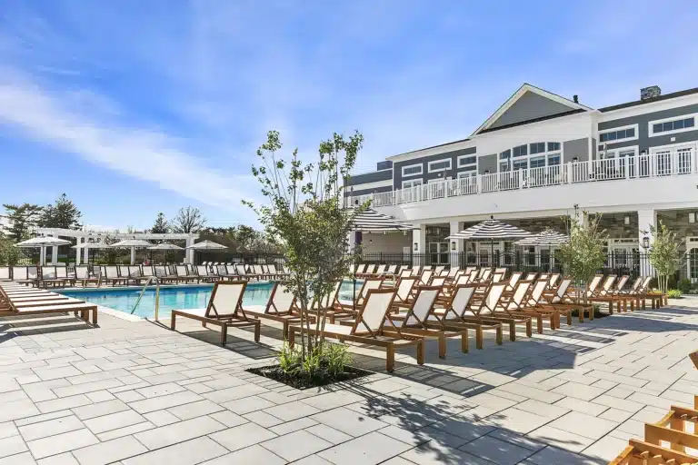 pooldeck
