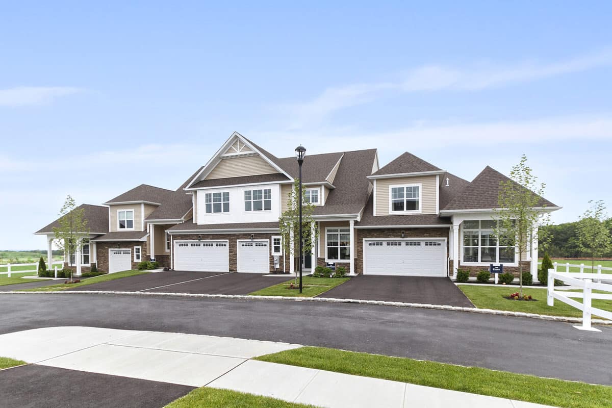 Country Pointe Meadows Yaphank The Essex 4