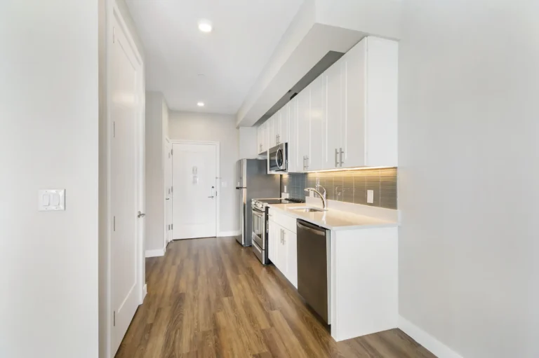  - View 47, Opens Model Box3M4A4700 7