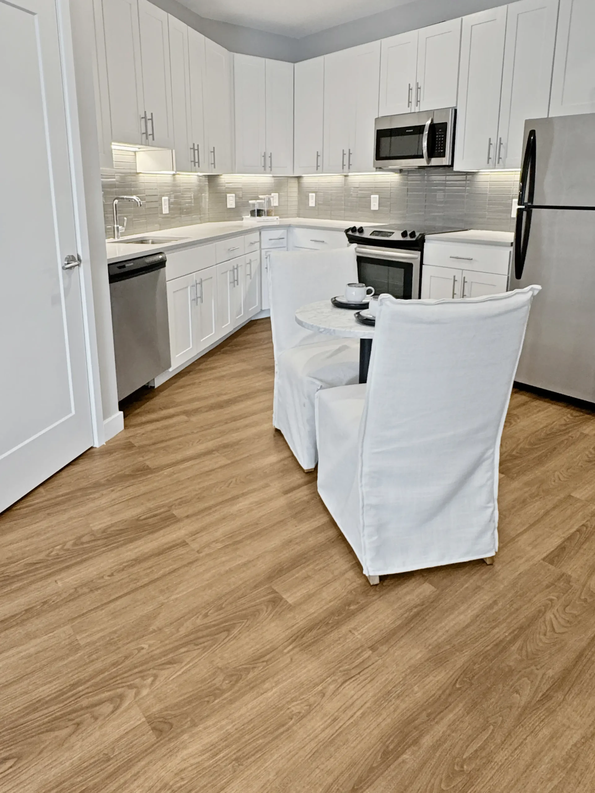 Tides 1 Studio Kitchen - View 48