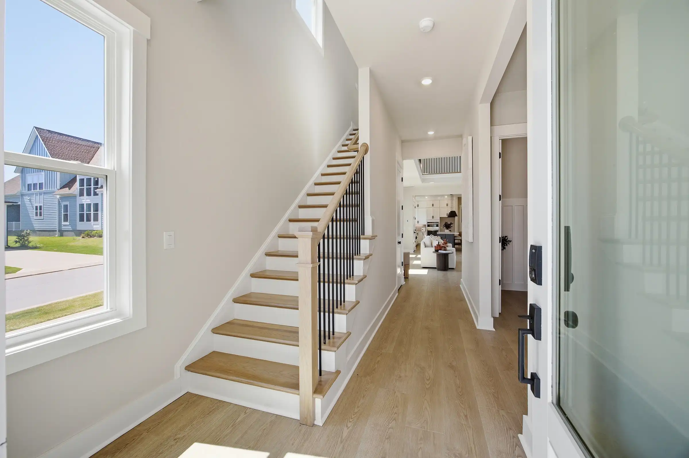 - View 5, Opens Model Box7392 Deer Hollow