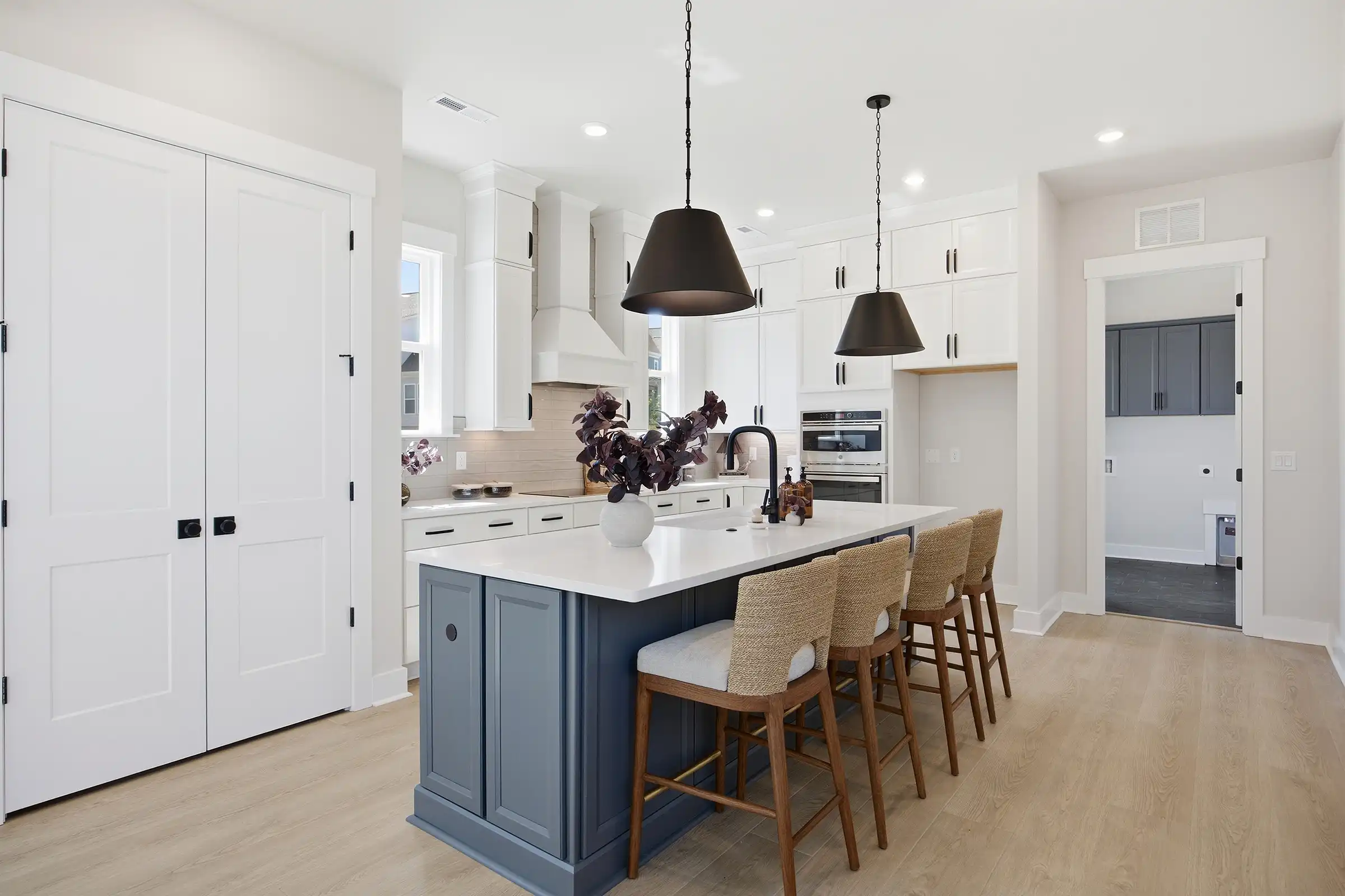 - View 9, Opens Model Box7392 Deer Hollow