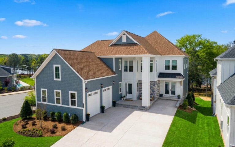 Lakeside Pointe Exterior Waterside Model