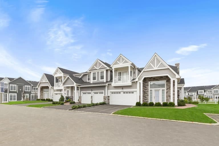 country pointe plainview bldg 1427 Old Country Rd Unit 1 Plainview NY 11803 10 - View 49, Opens Model Box