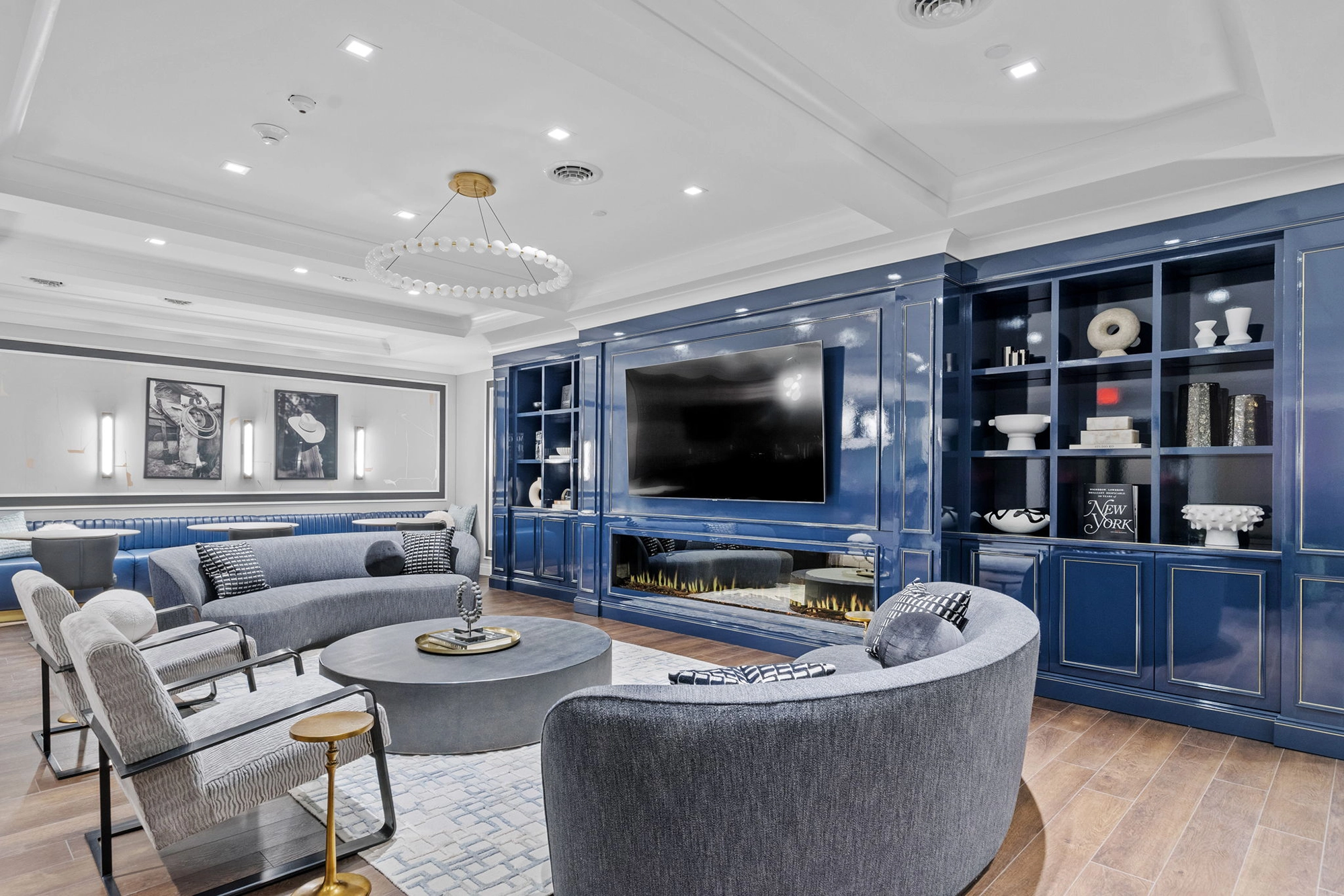 16 or 365 broadway amenities