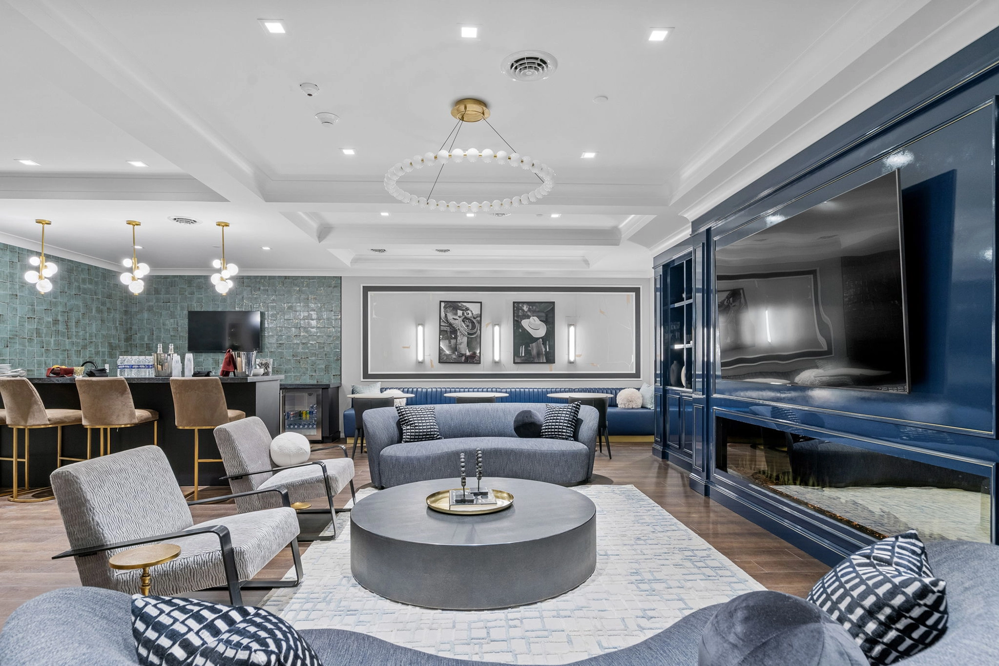 17 or 365 broadway amenities