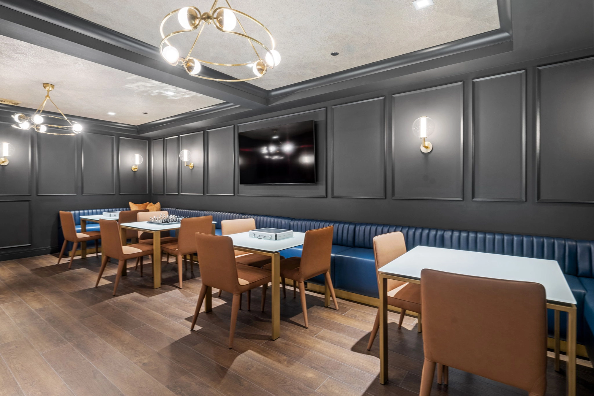 30 or 365 broadway amenities