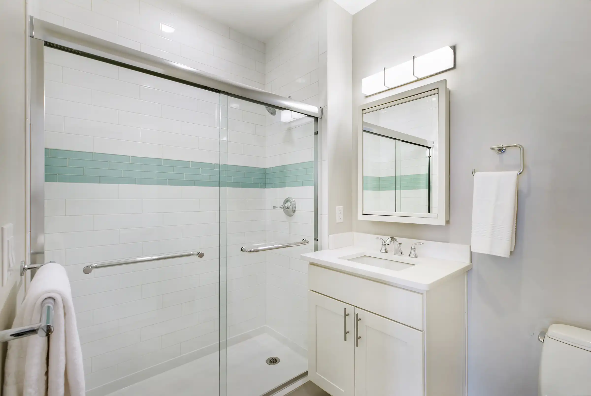  - View 5, Opens Model Box