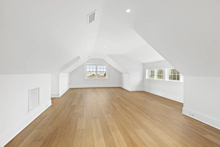 Oneck Landing - View 21, Opens Model Box