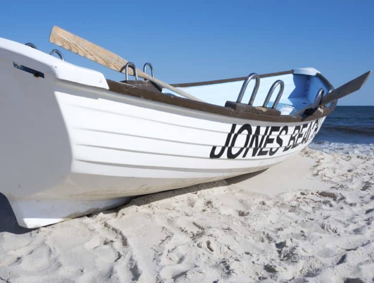 Meadowbrook Pointe East Meadow Jones Beach boat