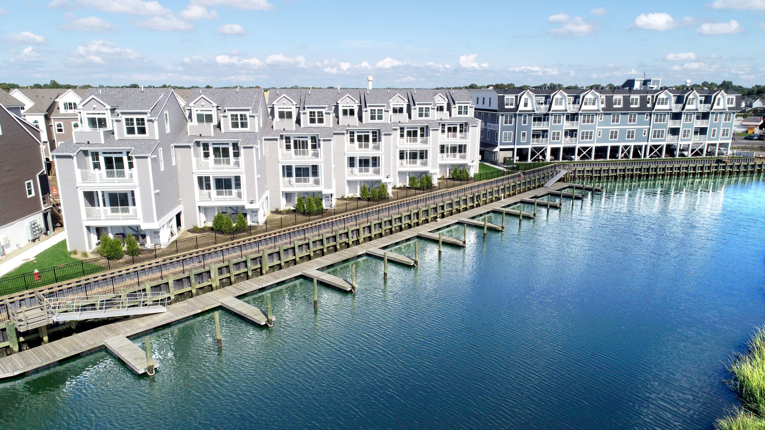 Marina Pointe – Dock View