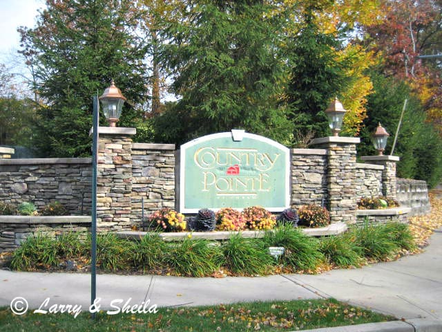 Country Pointe sign