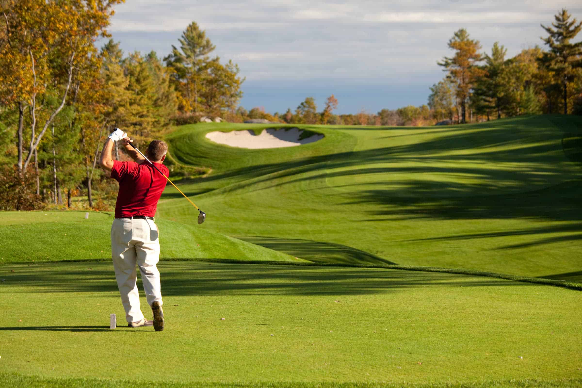 Man playing the golf