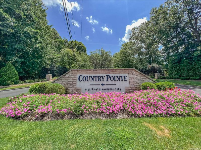 Country Pointe entrance sign