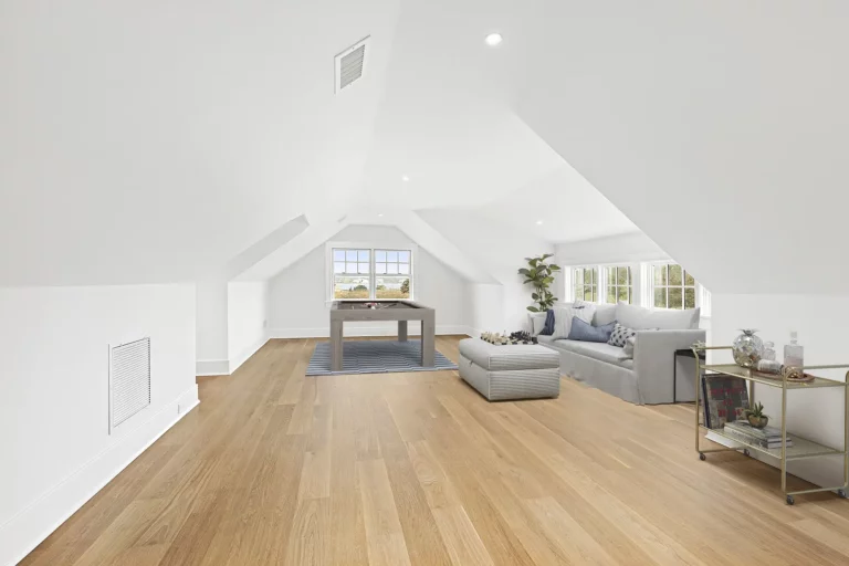 Oneck Landing - View 8, Opens Model Box