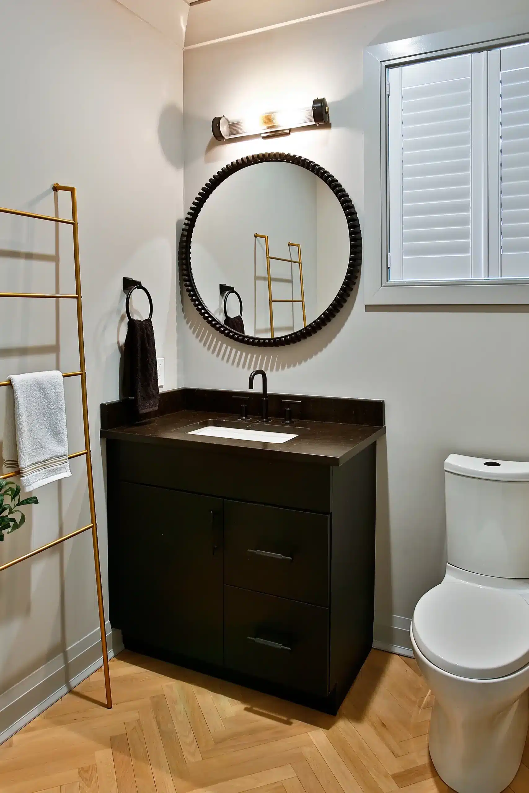 Oak Ridge - bathroom vanity - View 16