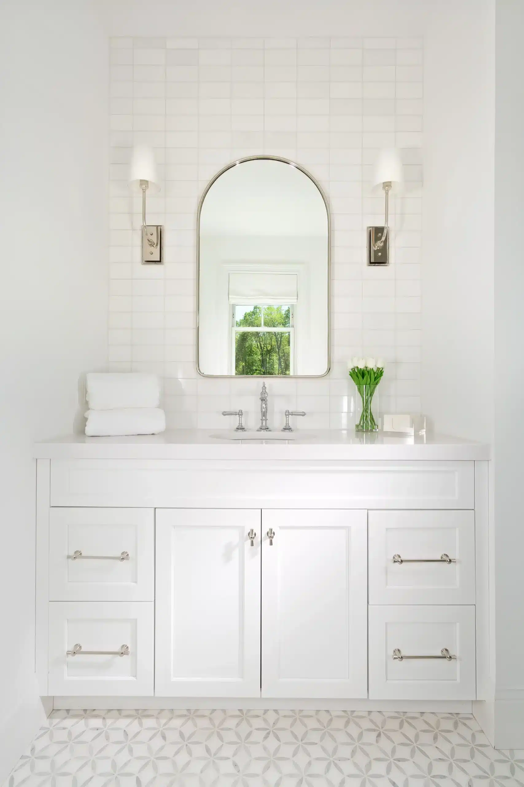 Oak Ridge - Bathroom Vanity - View 37