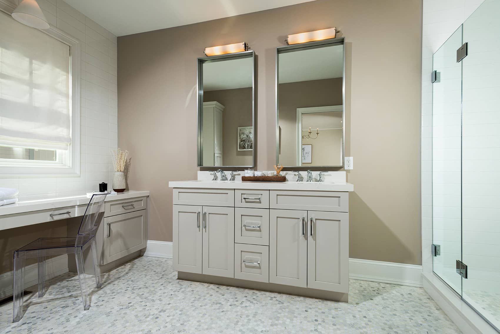 Oak Ridge - Bathroom Vanity - View 10