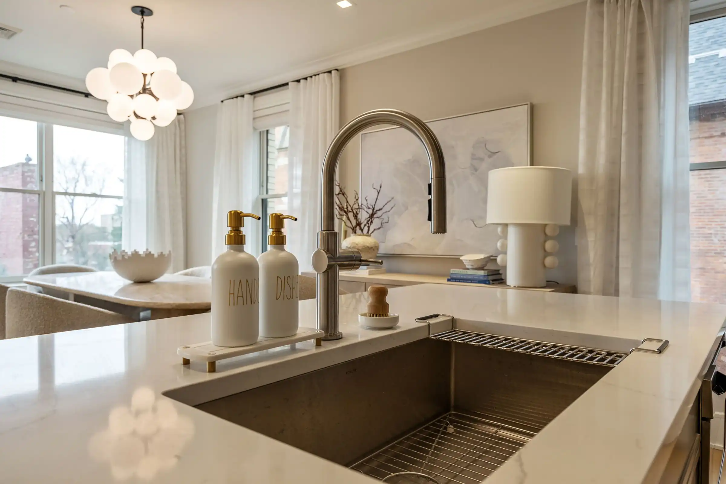 Adelphi Interior Kitchen Image - View 10