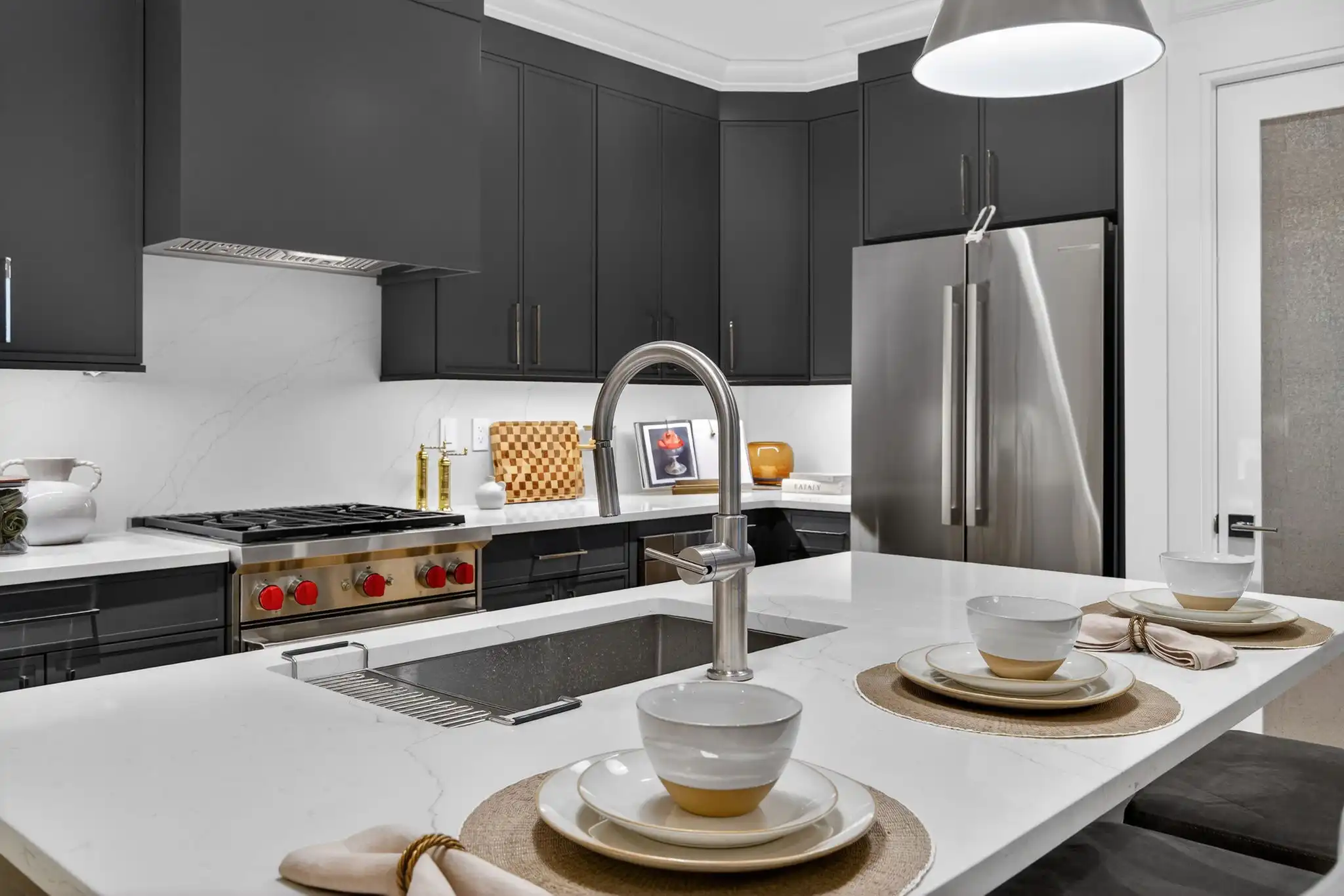 Adelphi N Model Kitchen - View 7