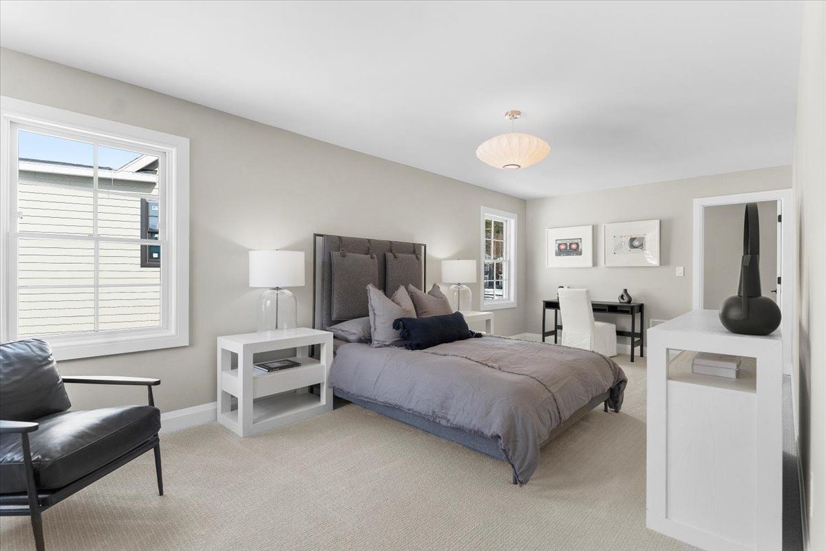 Interior of home at Oak Ridge in Saratoga Springs - View 9