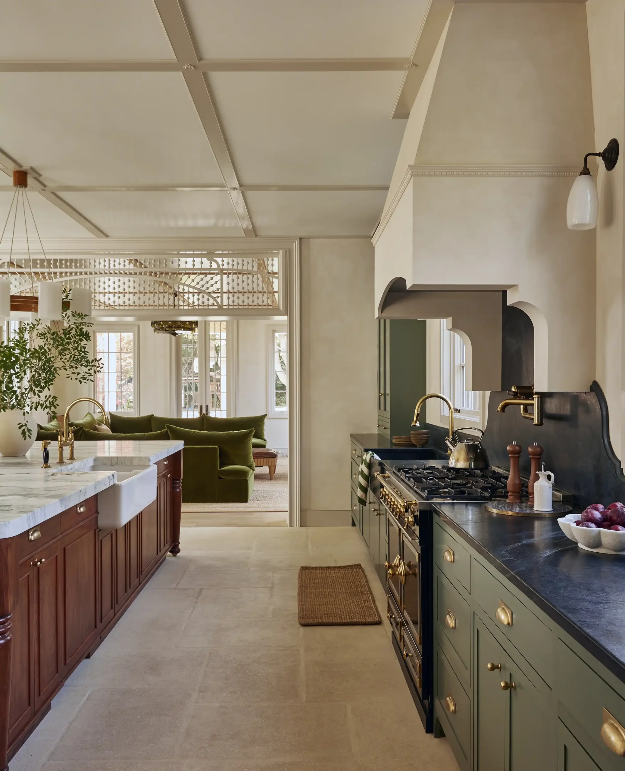 Interior Image of a Kitchen at Oak Ridge - View 21