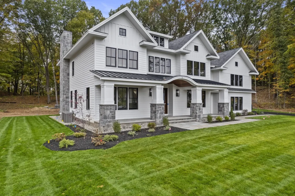An image of a recently completed custom home in Oak Ridge | Saratoga Springs.
