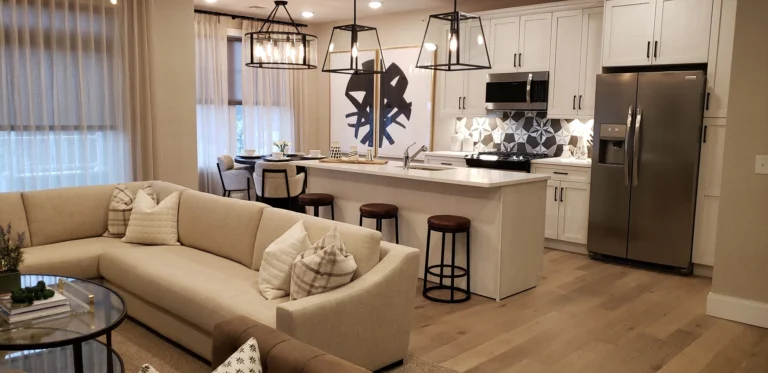 Quick Move In 634 - View 1, Opens Model Box