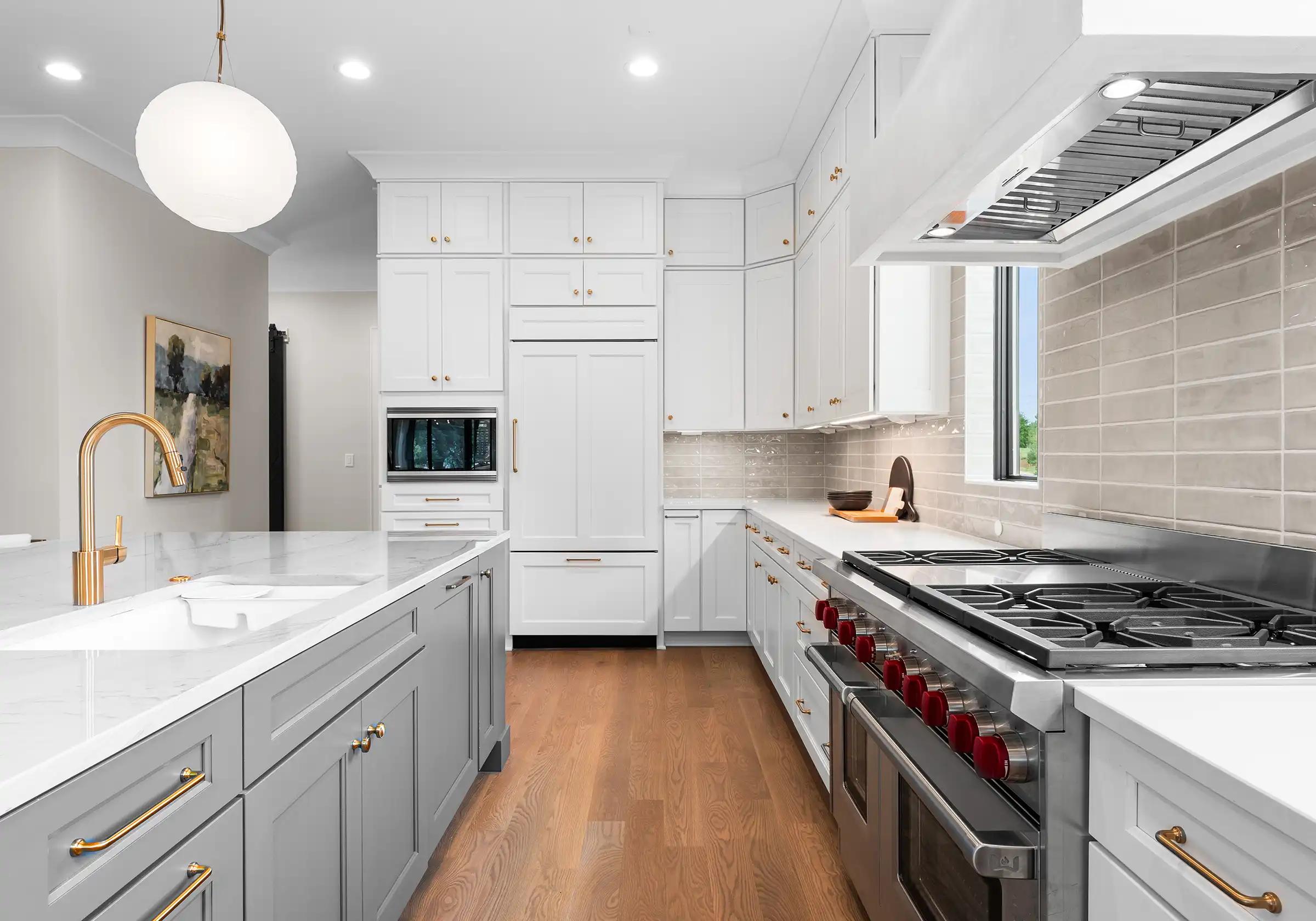 Interior Image of a Kitchen at Broadmoor - View 28