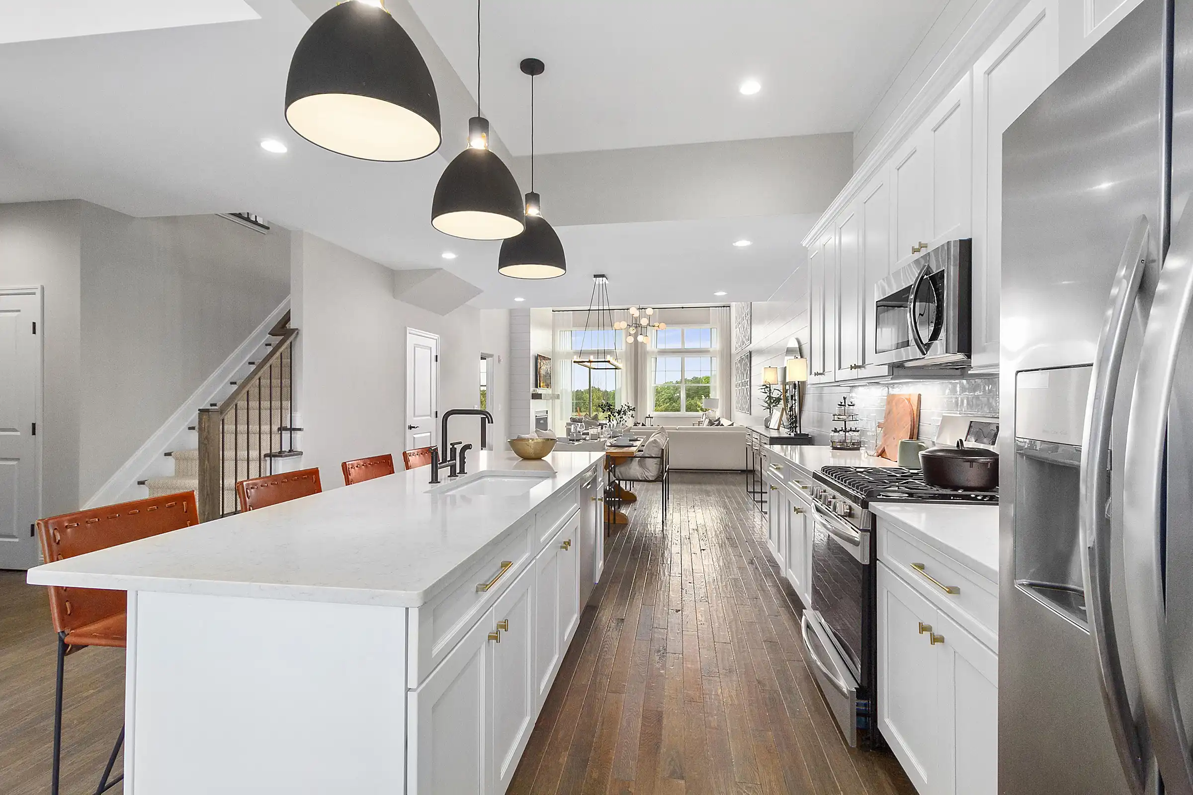 358 WAVELL AVE - View 7